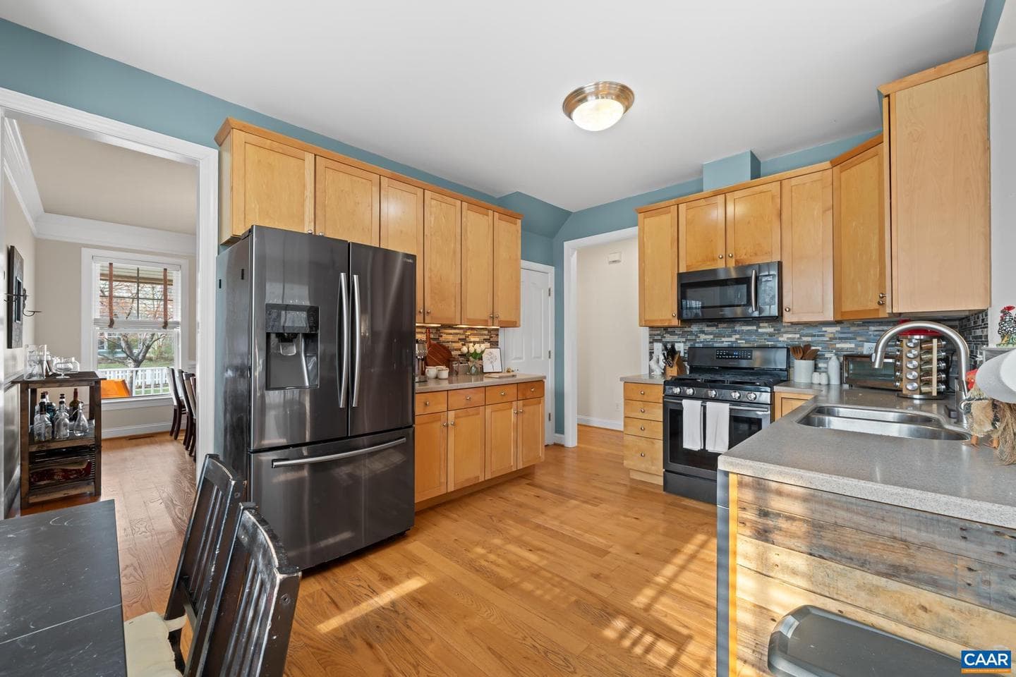1862 Clay Dr photo 12