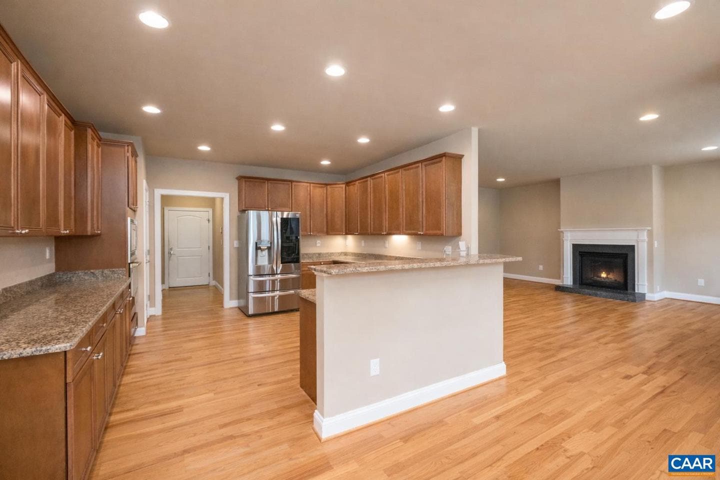 612 London Ct photo 15
