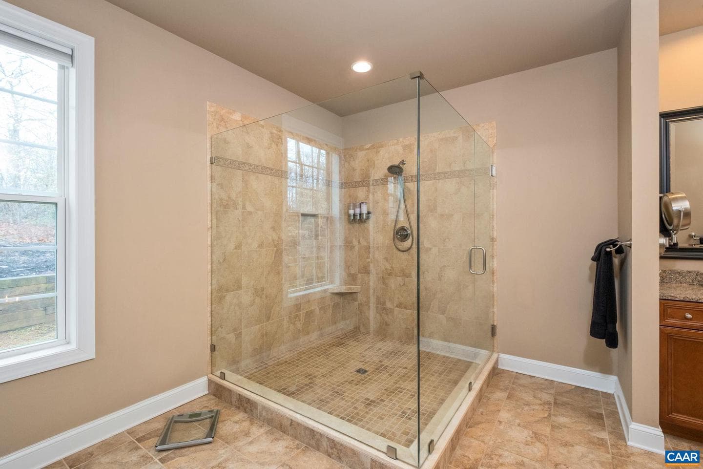 612 London Ct photo 27
