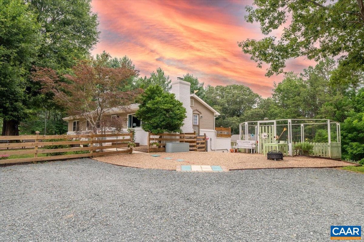 1196 Allen Farm Ln