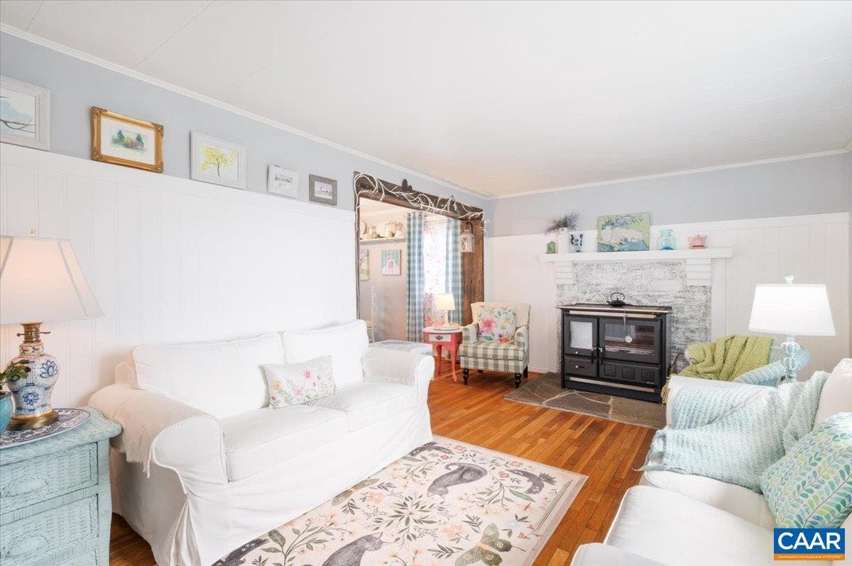 1196 Allen Farm Ln photo 2