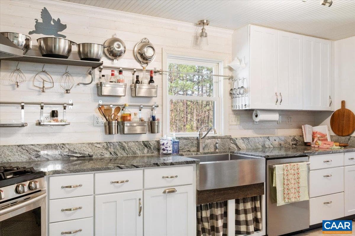 1196 Allen Farm Ln photo 8