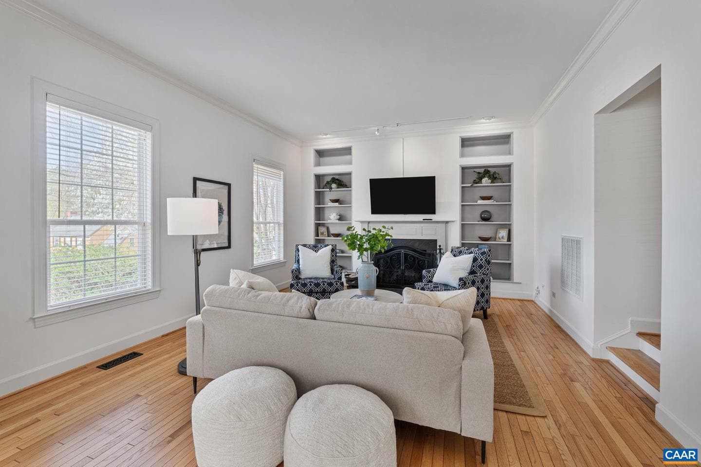 820 Fieldhaven Dr photo 3