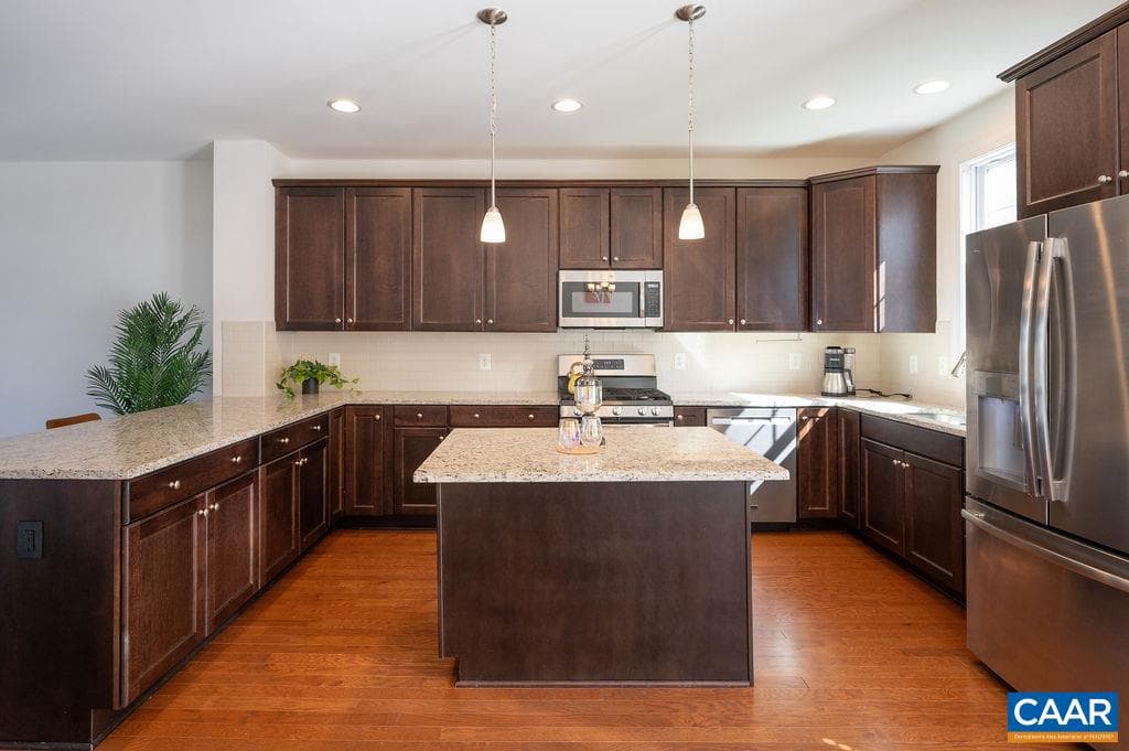 1640 Delphi Dr photo 2
