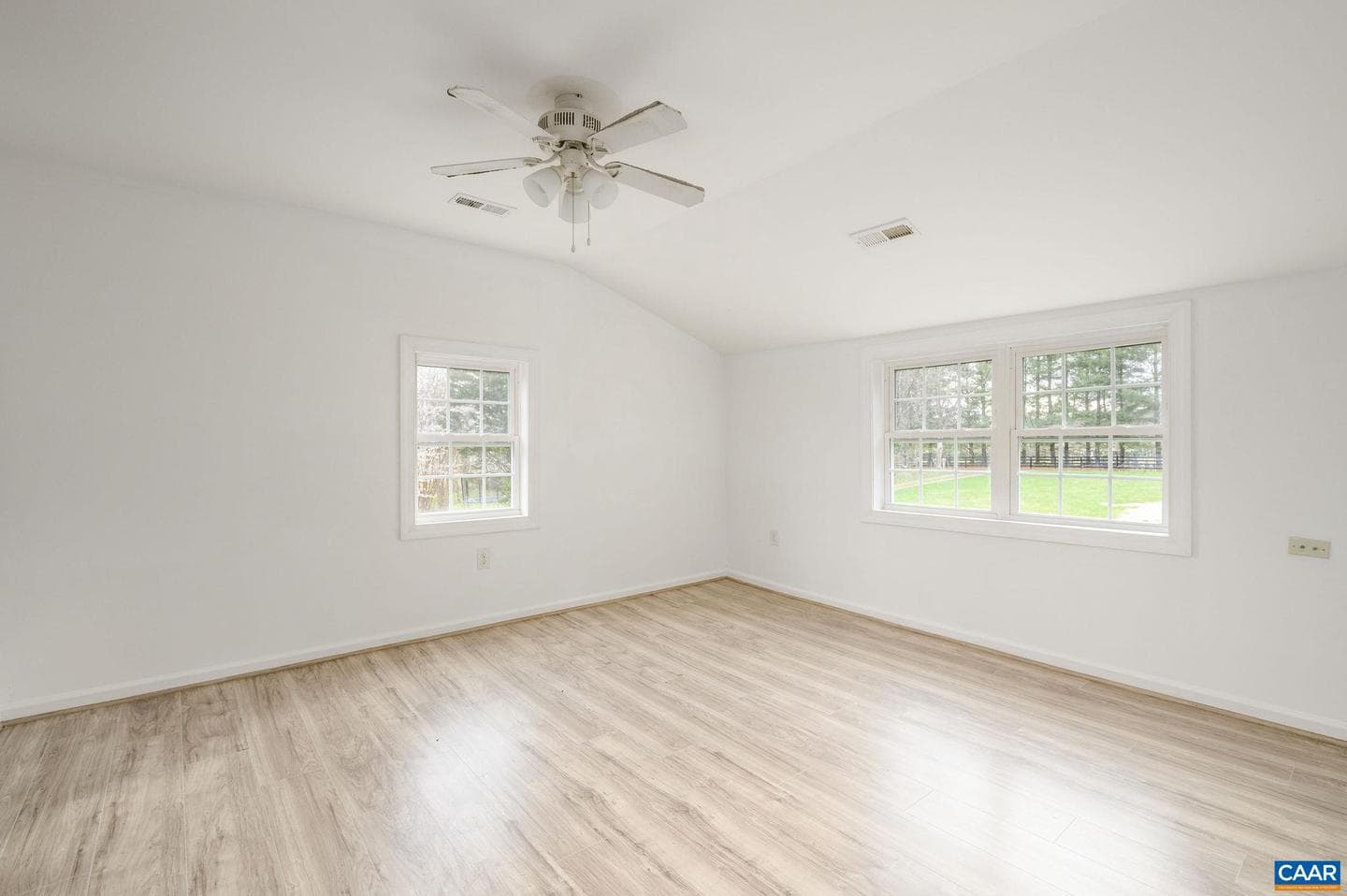 5029 Green Creek Rd photo 12