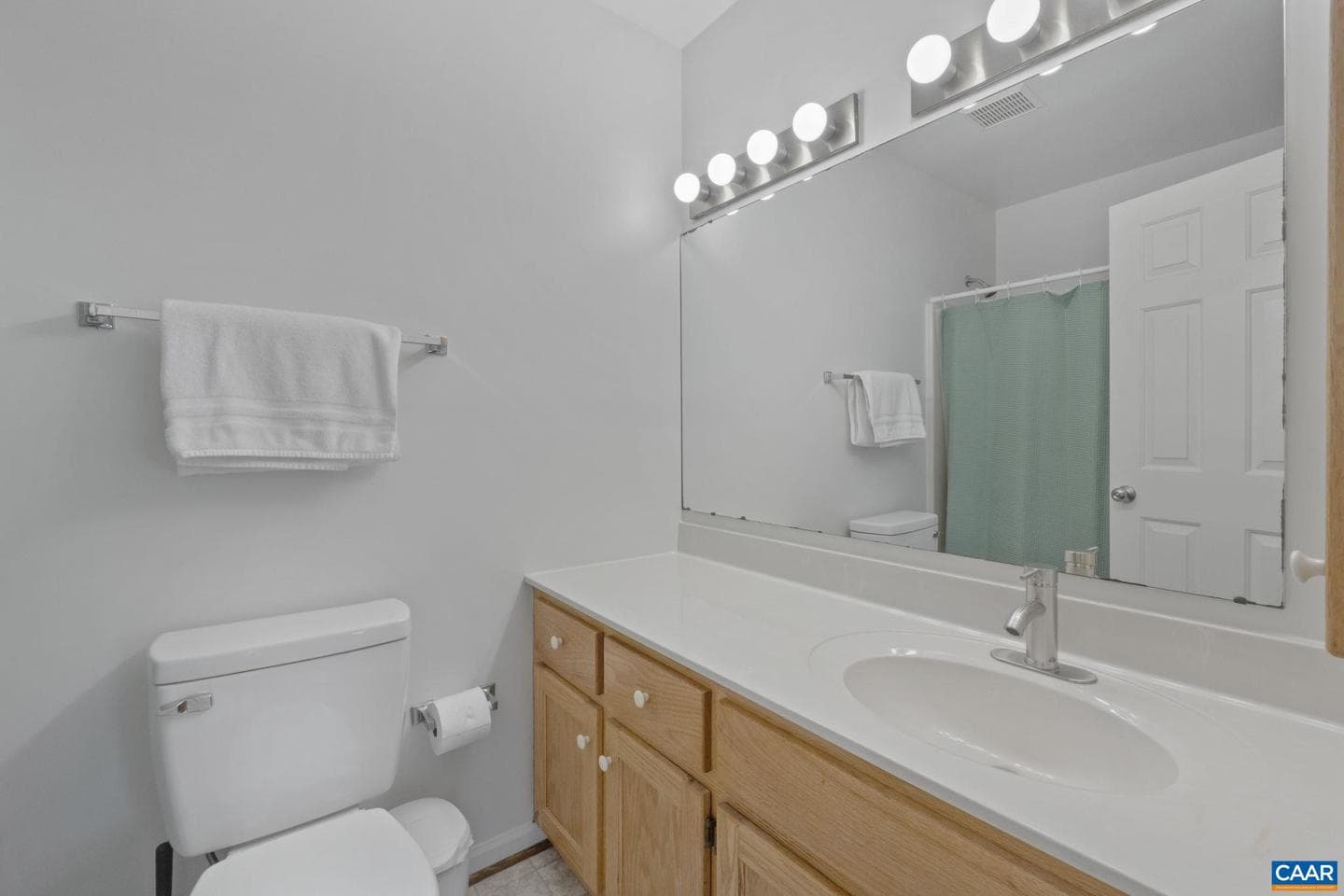 3278 Gateway Cir photo 27