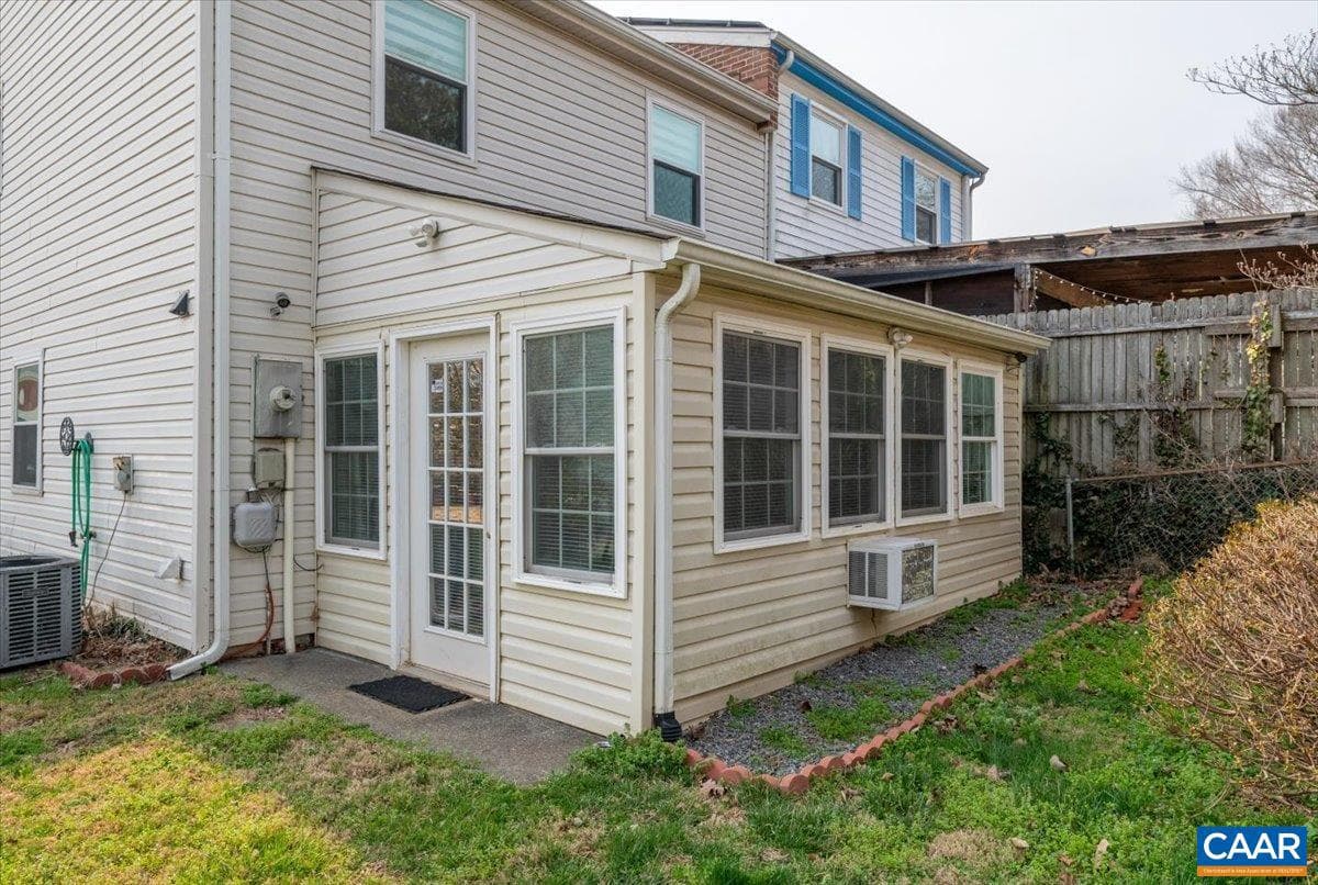 623 Bailey Rd photo 23