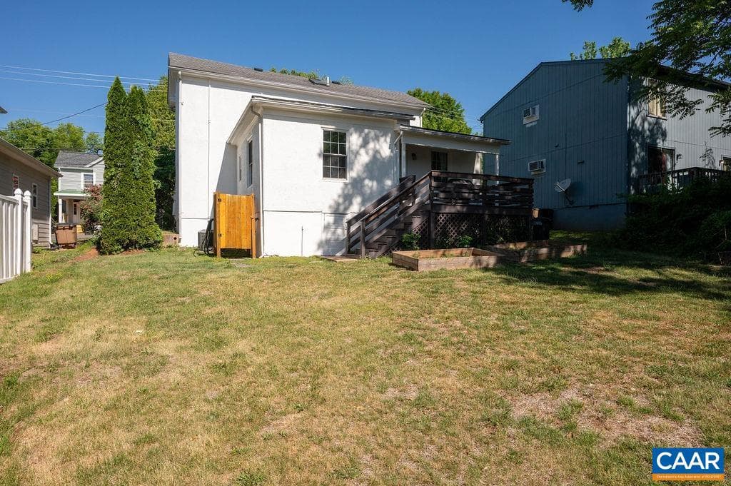 124 Goodman St photo 18