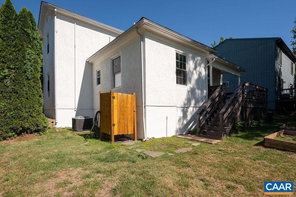 124 Goodman St photo 21
