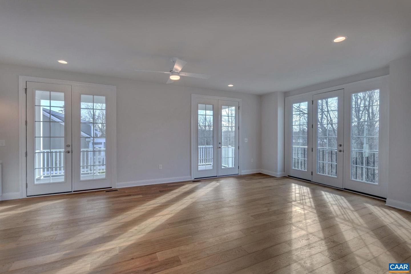 5481 Golf Dr photo 15