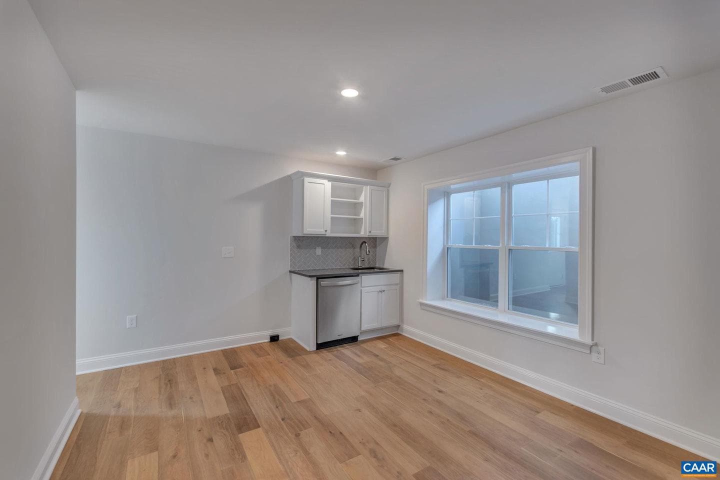 5481 Golf Dr photo 19