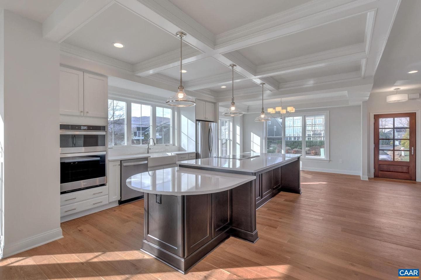 5481 Golf Dr photo 5