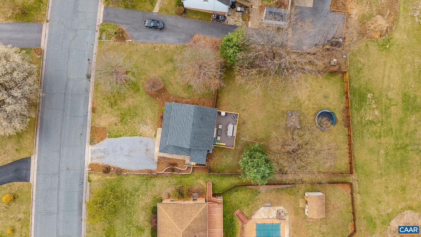 205 Yount Ave photo 33