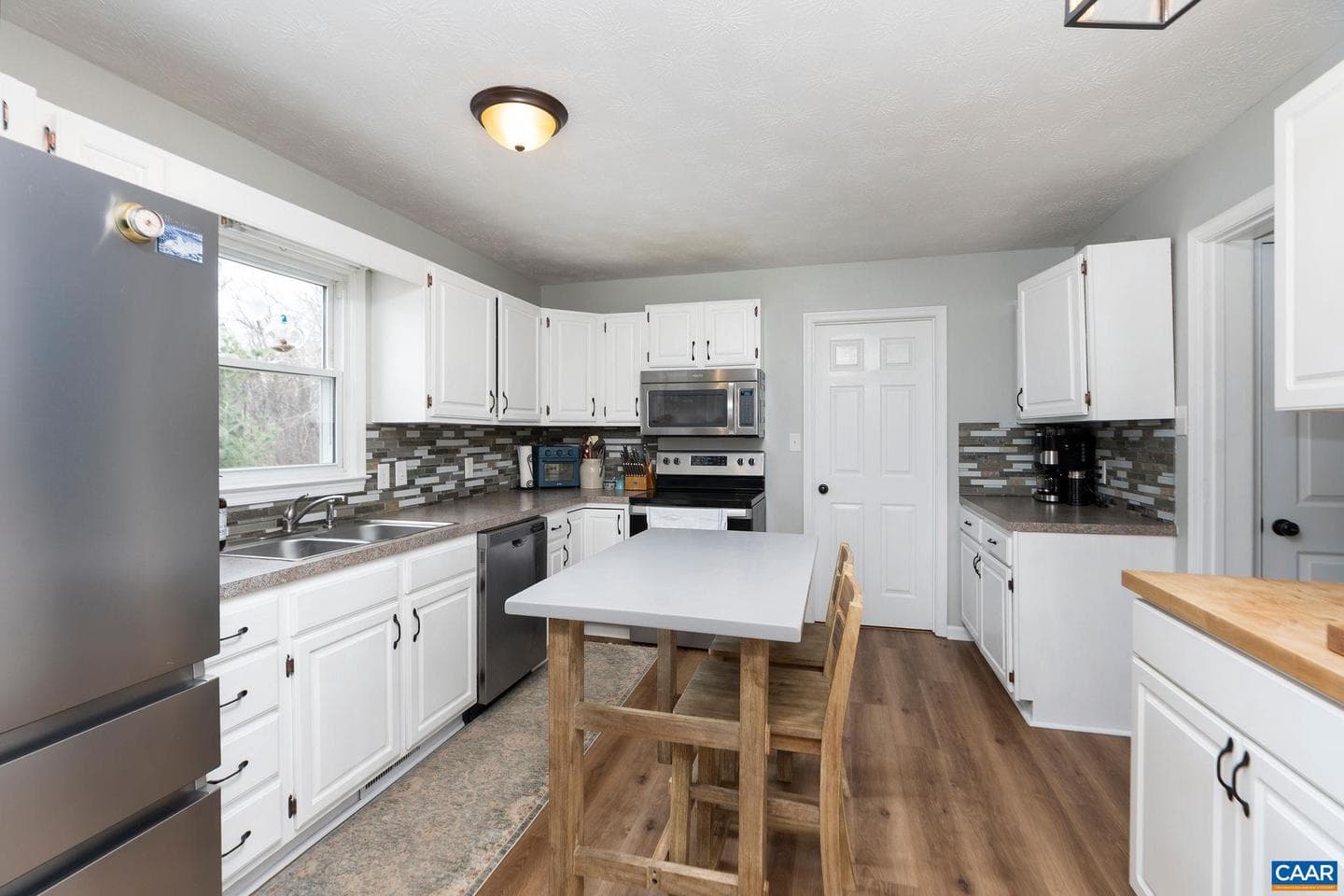 205 Yount Ave photo 8
