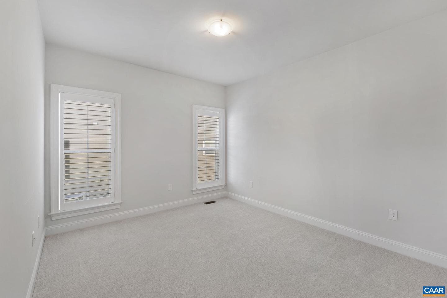 314 Avondale Ln photo 11