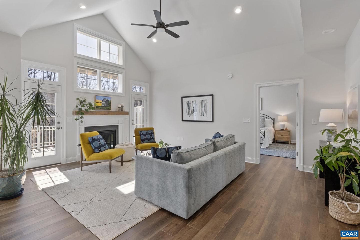 314 Avondale Ln photo 13