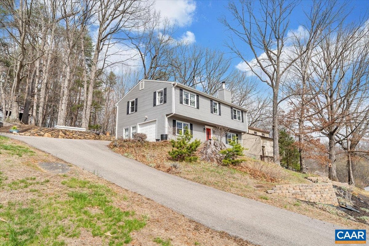 1512 Glenwood Cir photo 2
