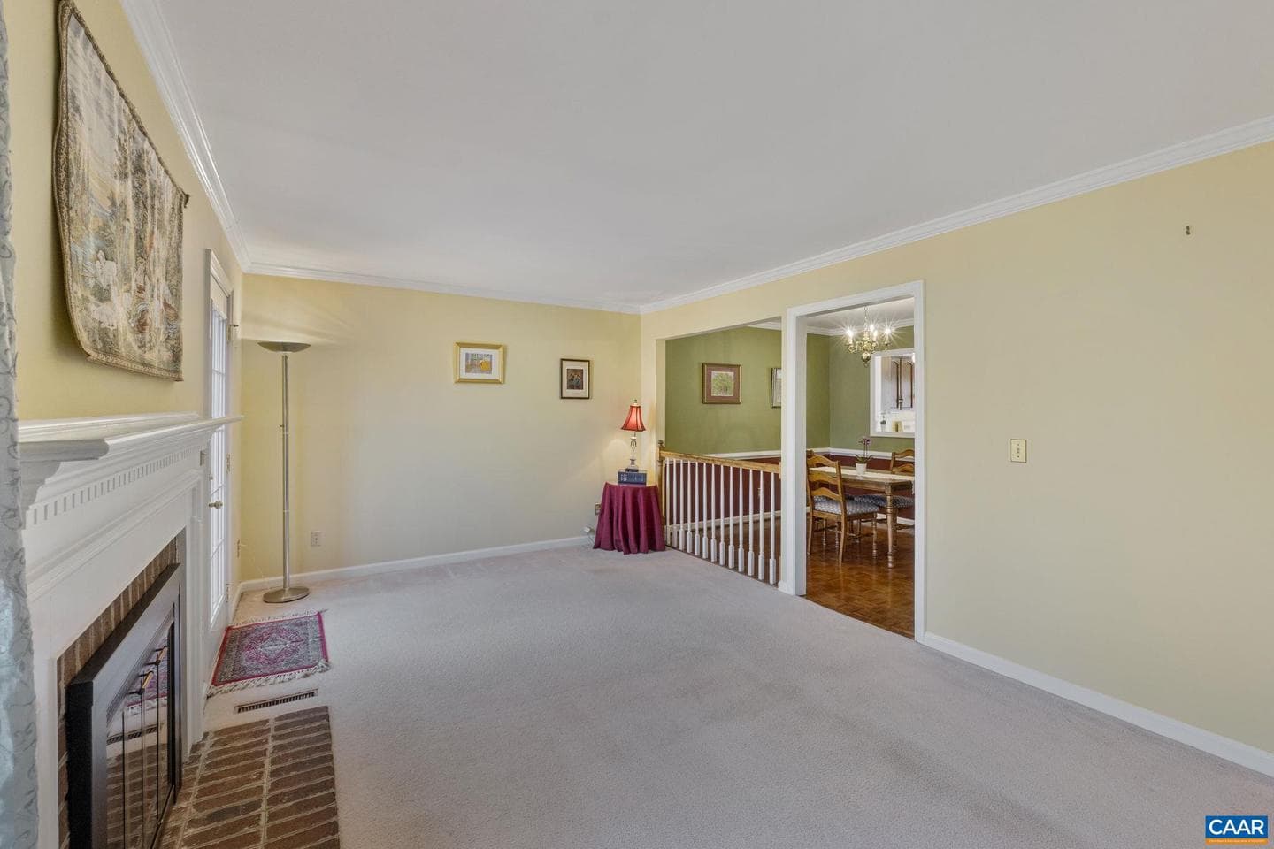 940 Huntwood Ln photo 17