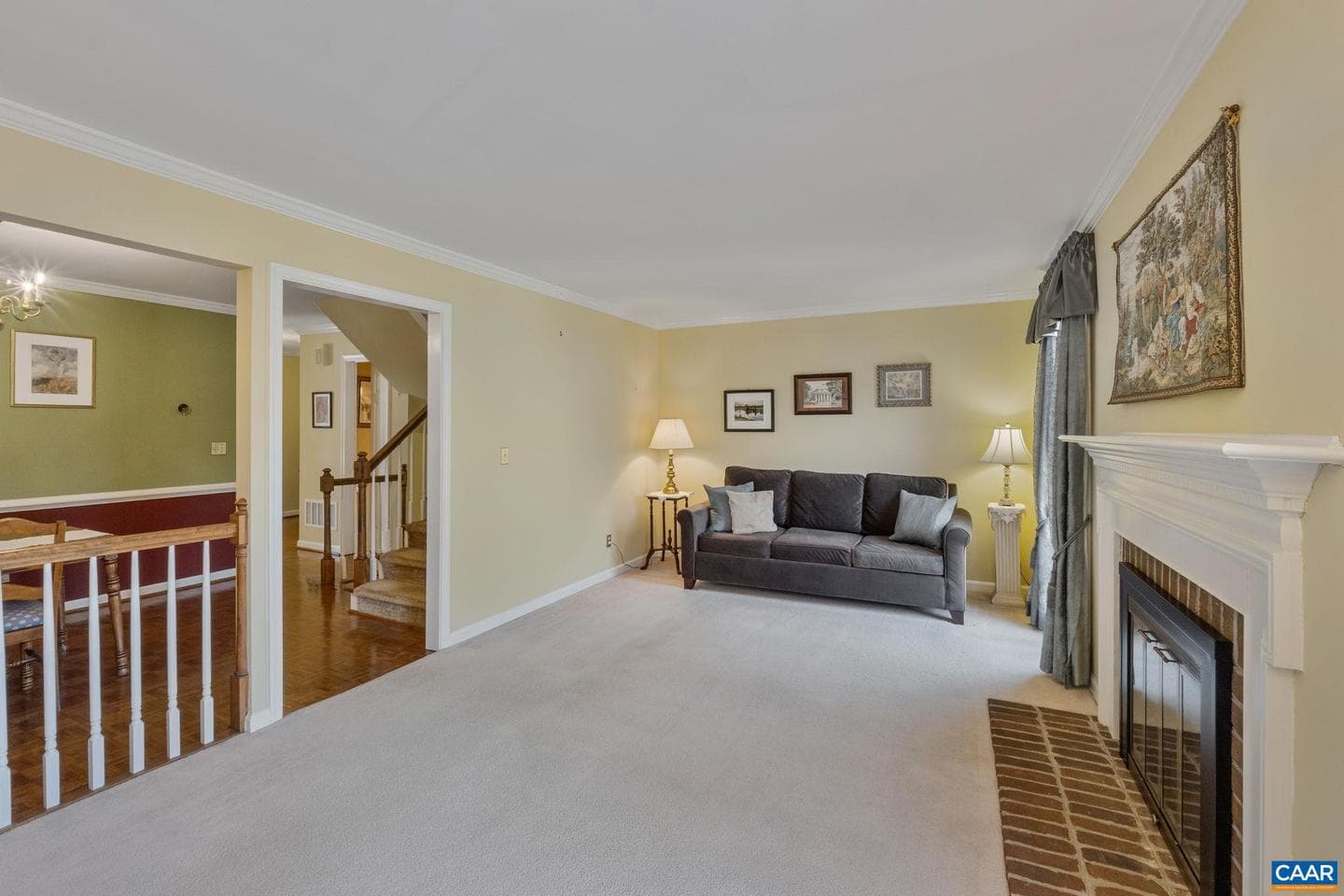 940 Huntwood Ln photo 18