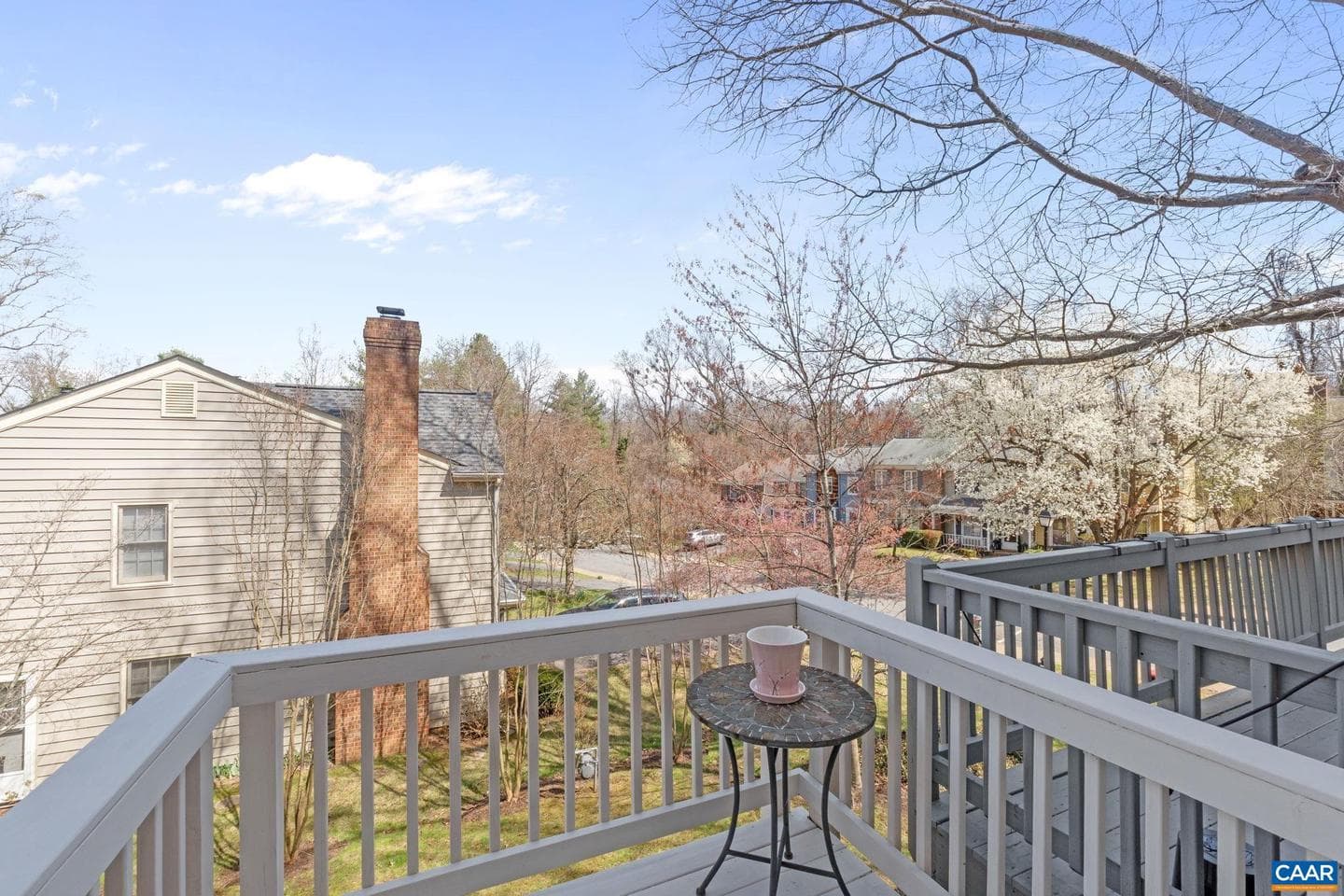 940 Huntwood Ln photo 29