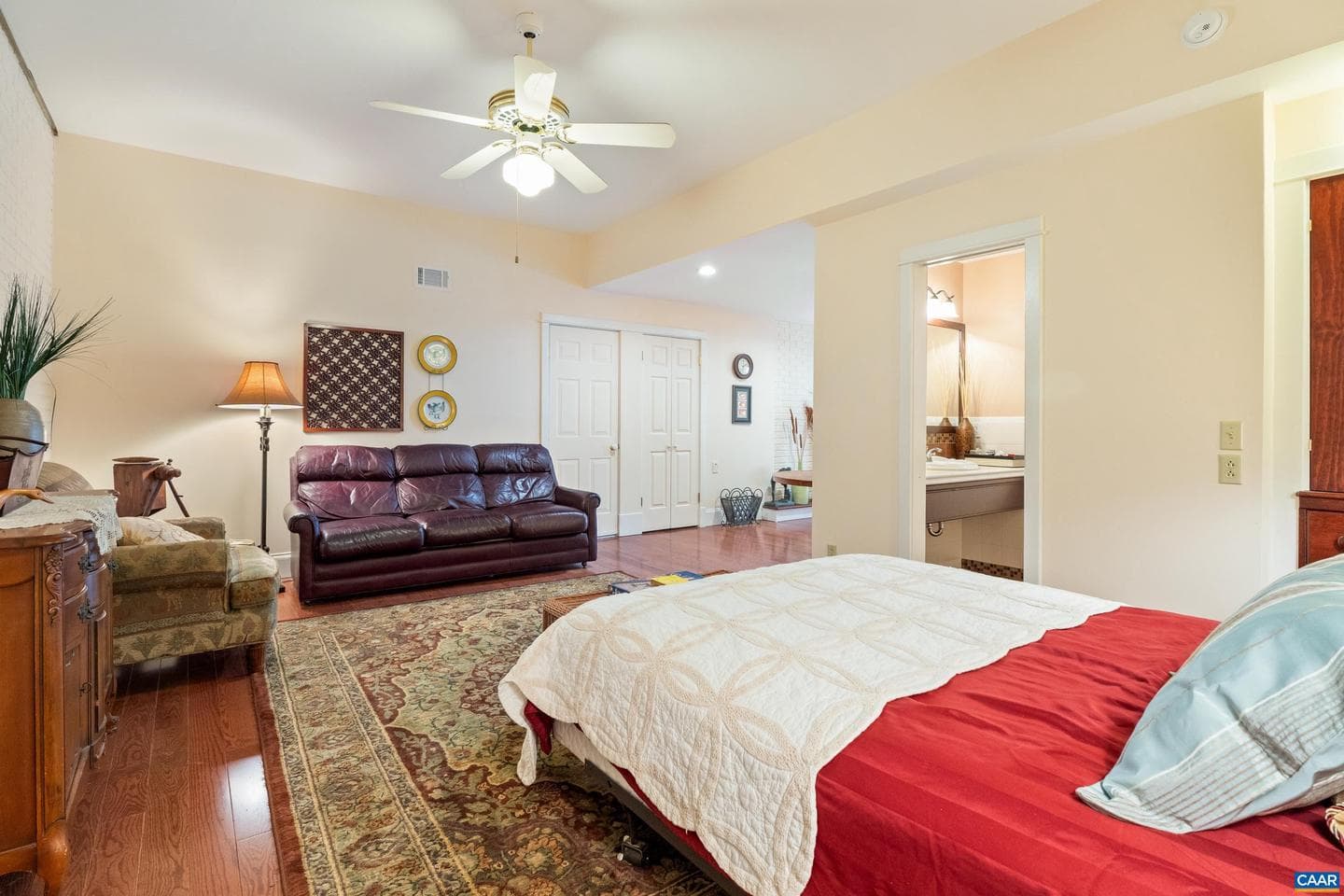 5864 Wyant Ln photo 30