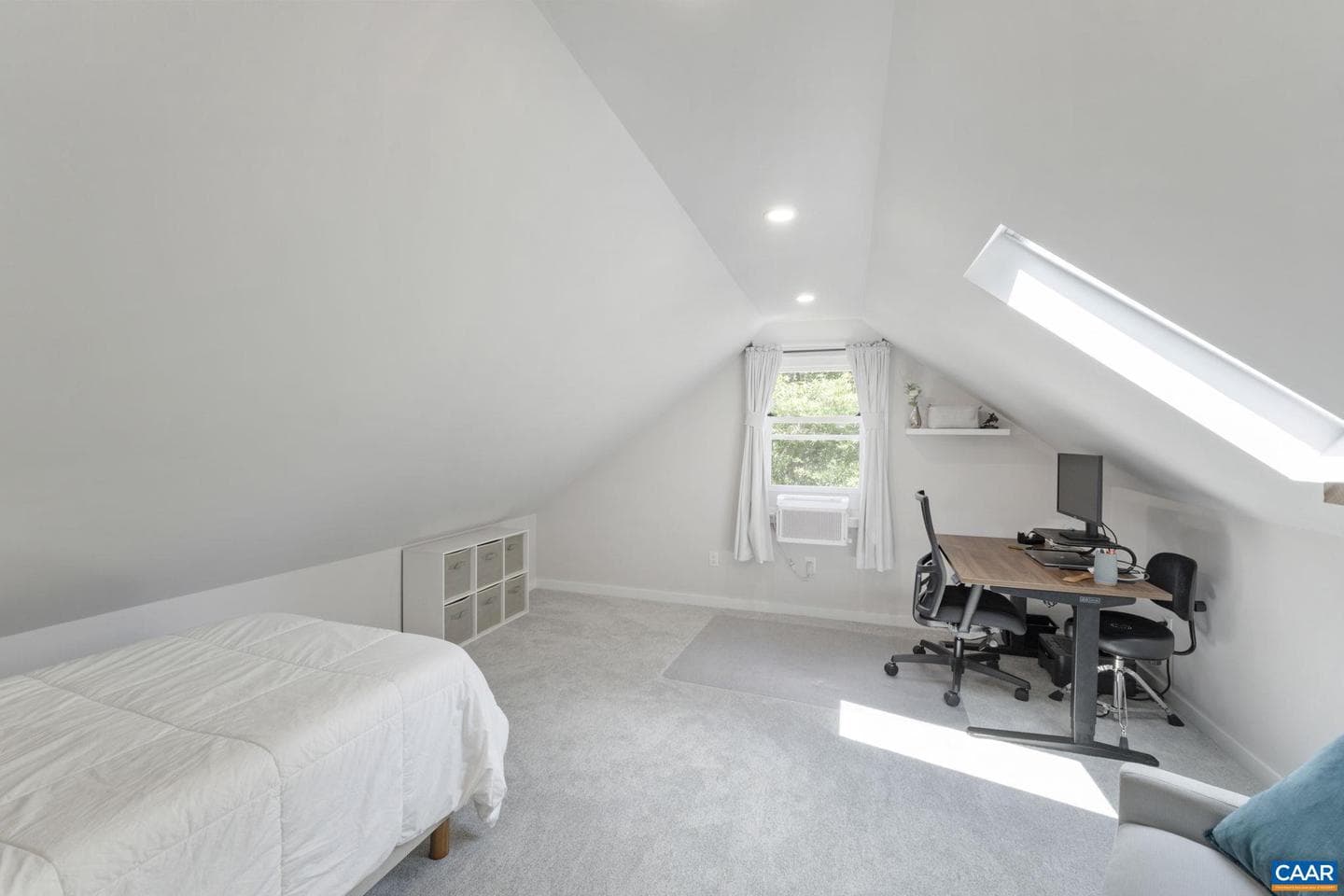 1104 Forest Hills Ave photo 19