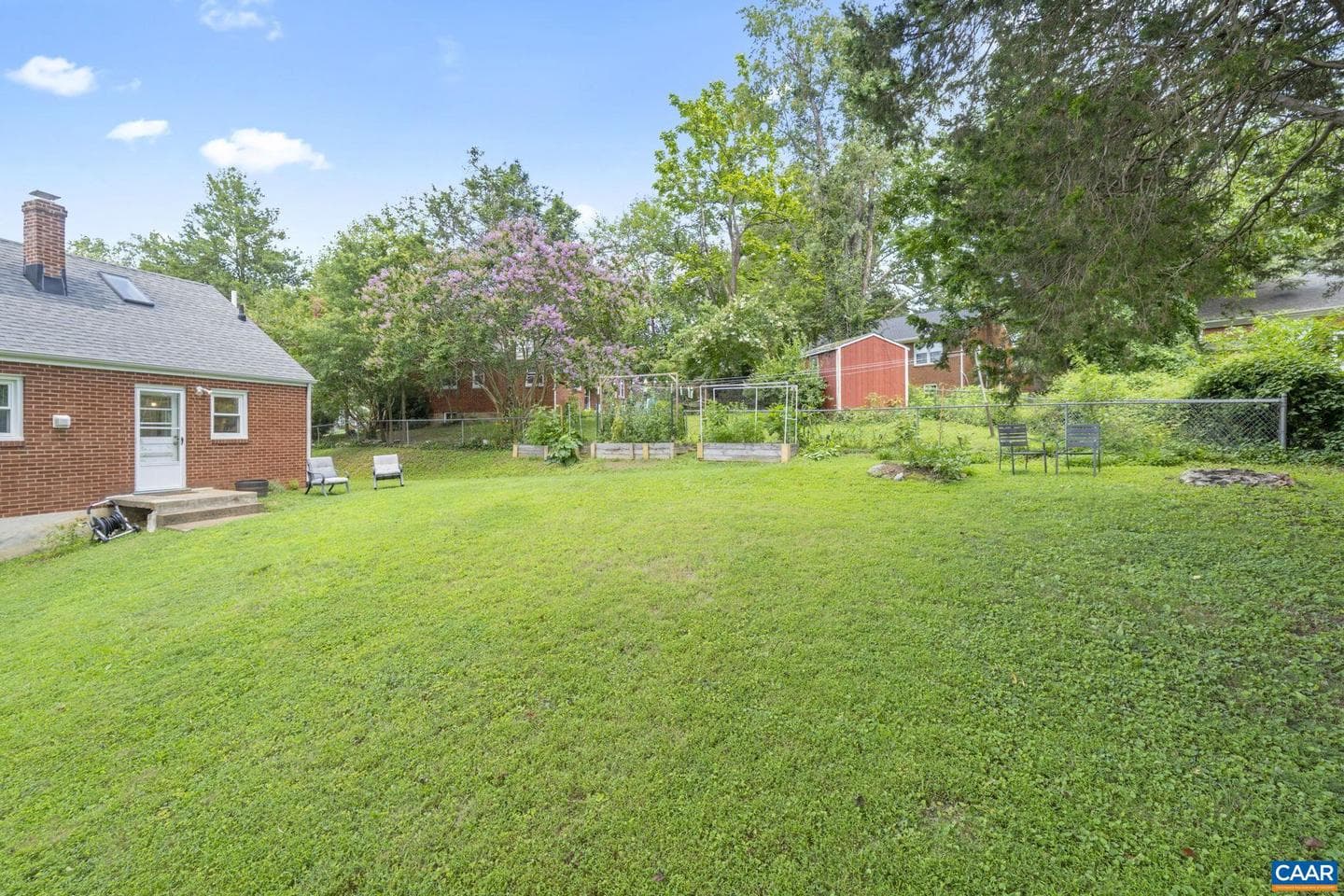1104 Forest Hills Ave photo 24