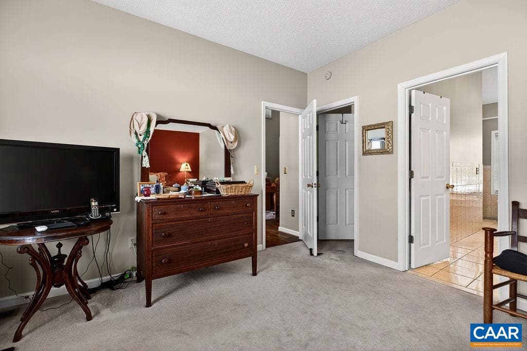 1296 Stoney Creek West photo 24