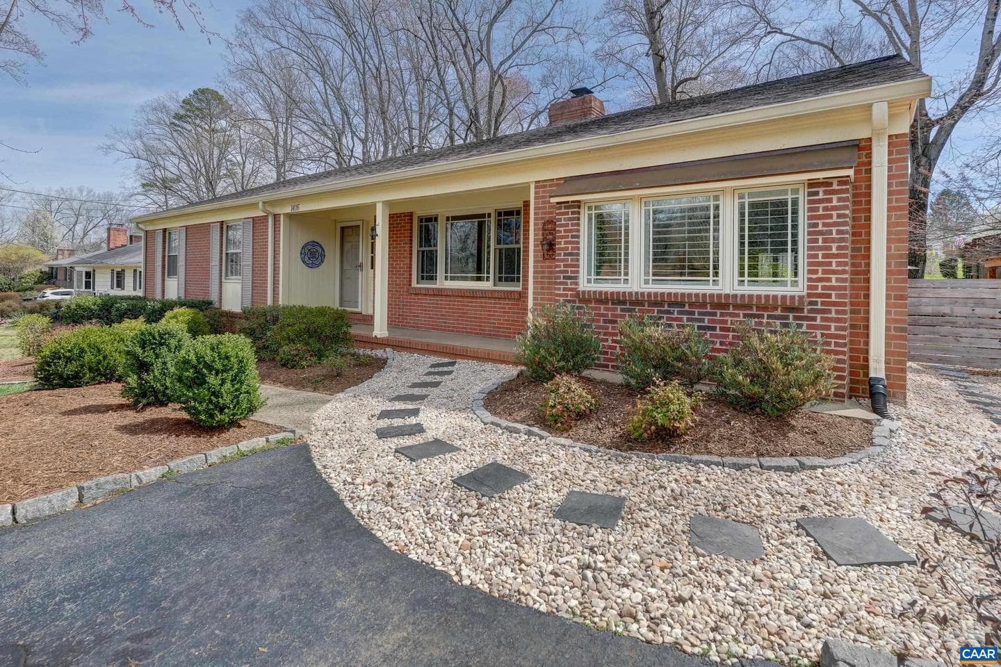 1416 Lester Dr photo 2