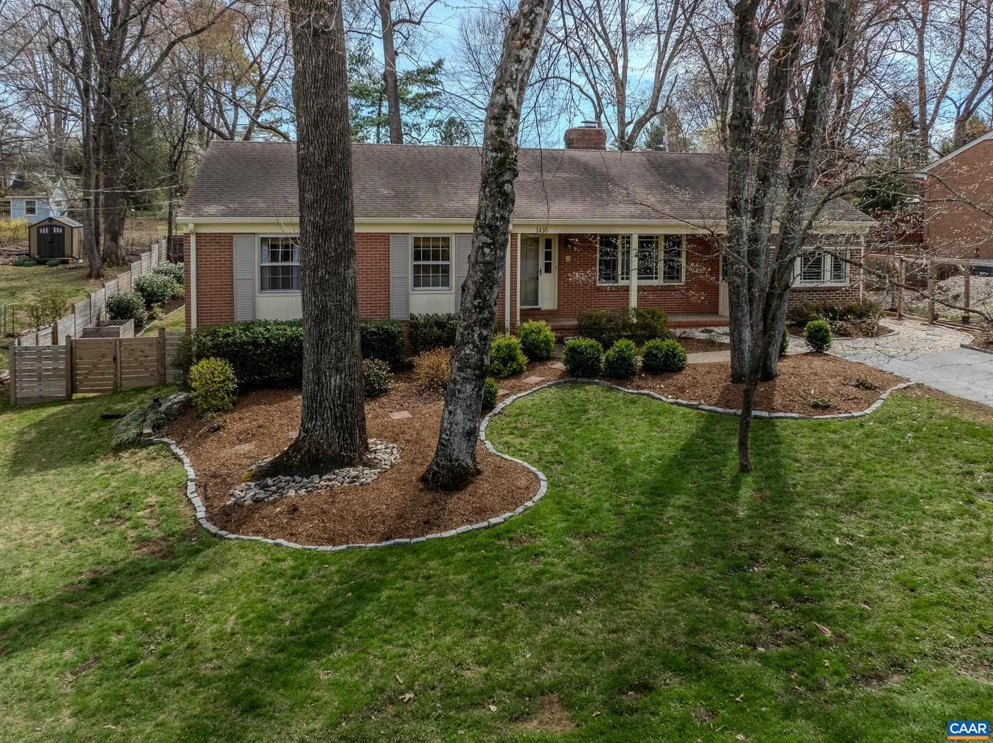 1416 Lester Dr photo 3
