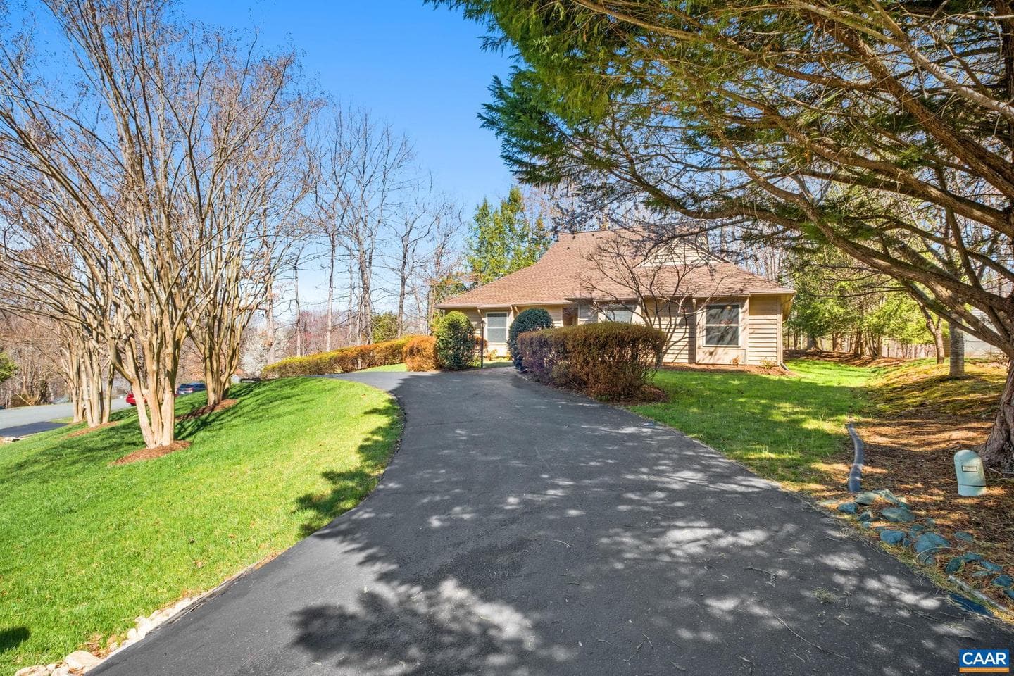 240 Homestead Ln photo 31