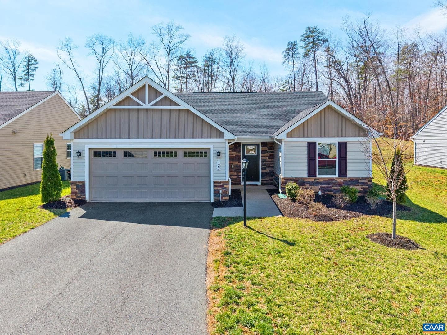 127 Park Dr, Palmyra