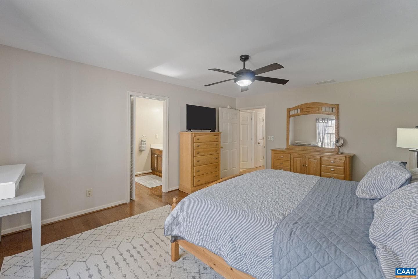 70 Riverside Dr photo 17