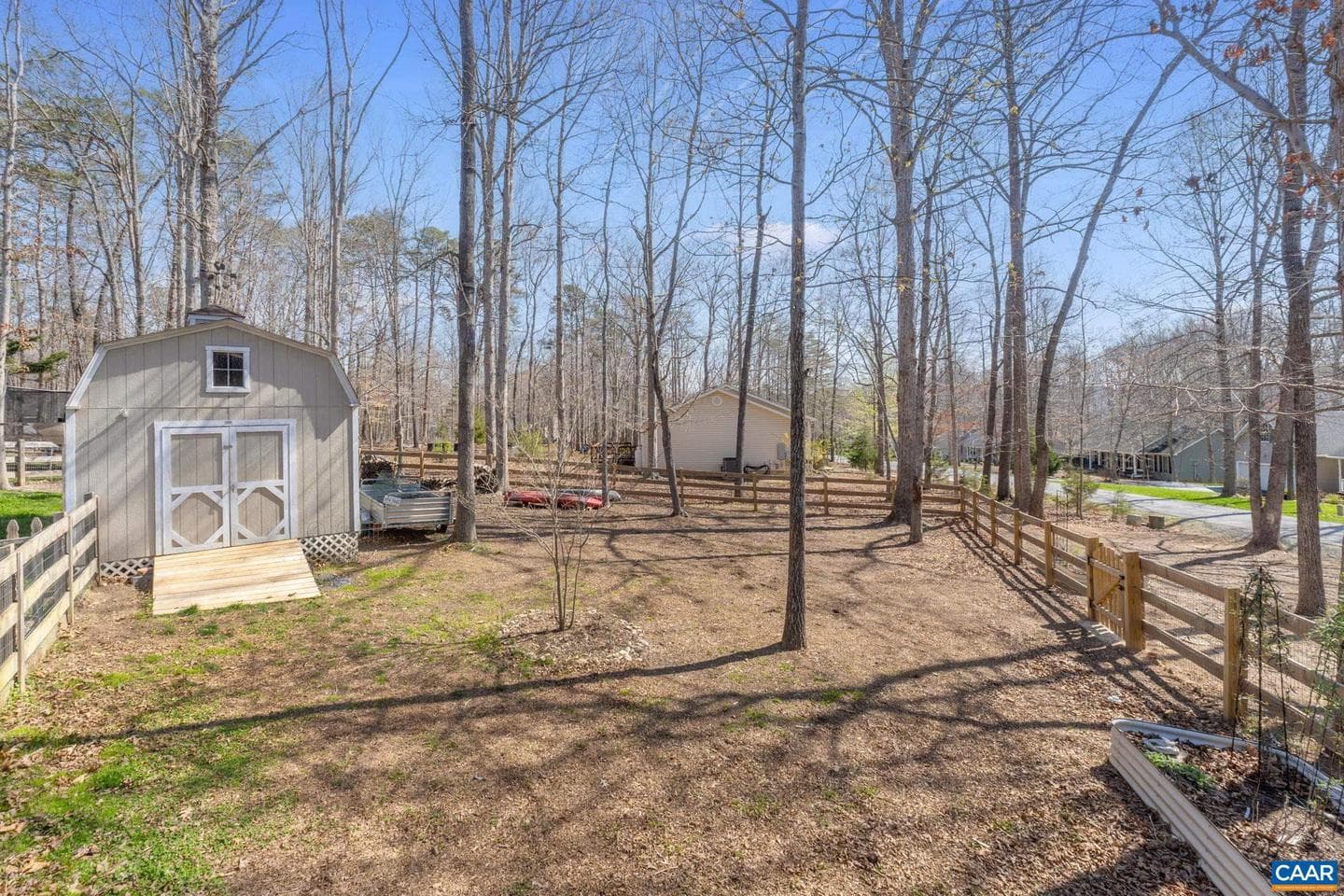 70 Riverside Dr photo 27