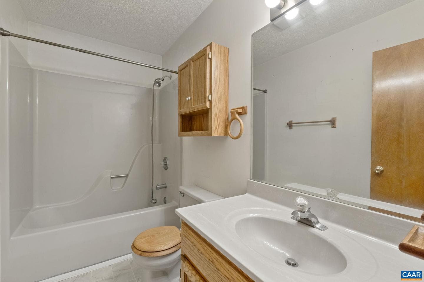 814 Jefferson Dr photo 25