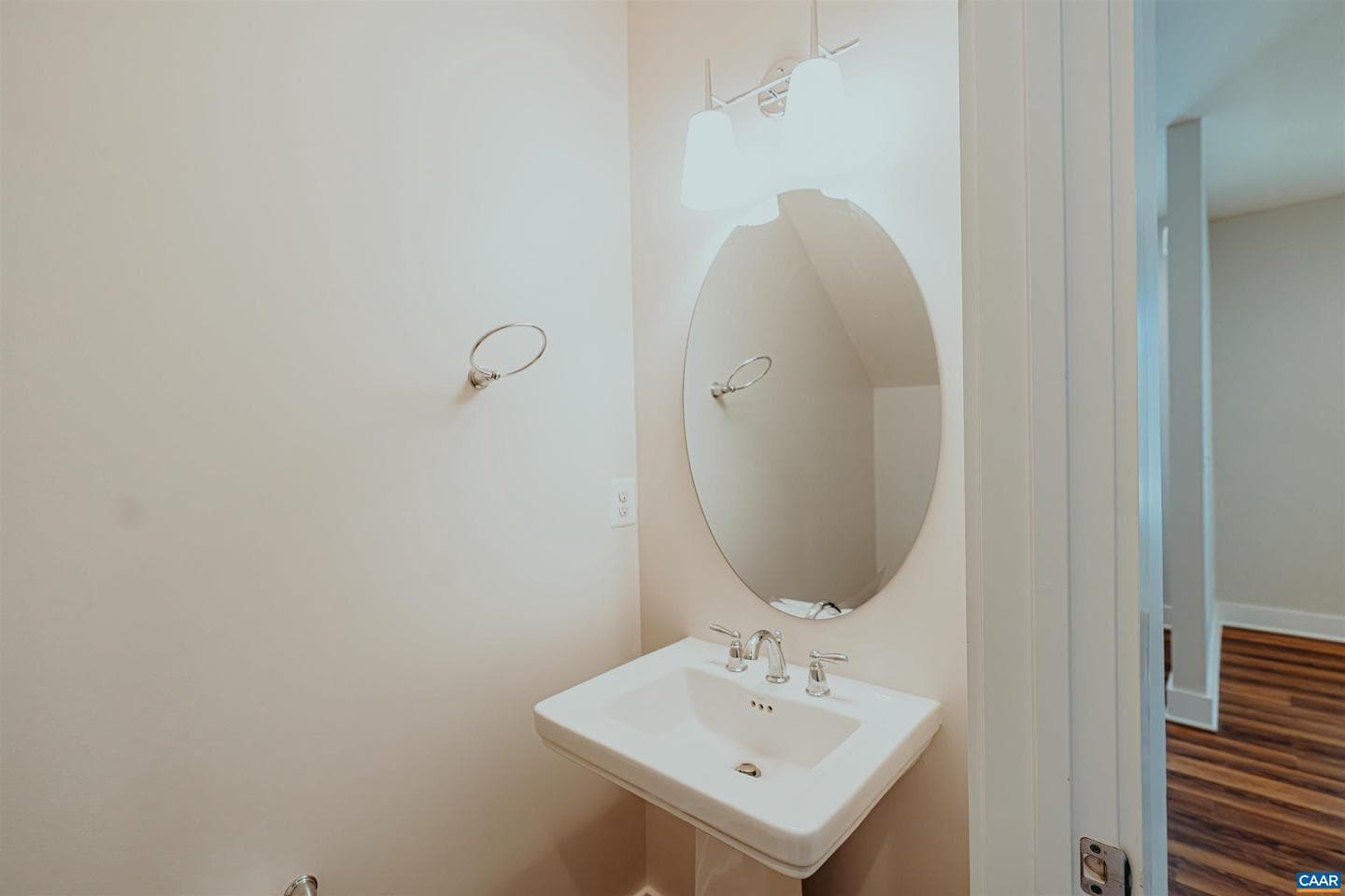 528 Trailside Dr photo 12