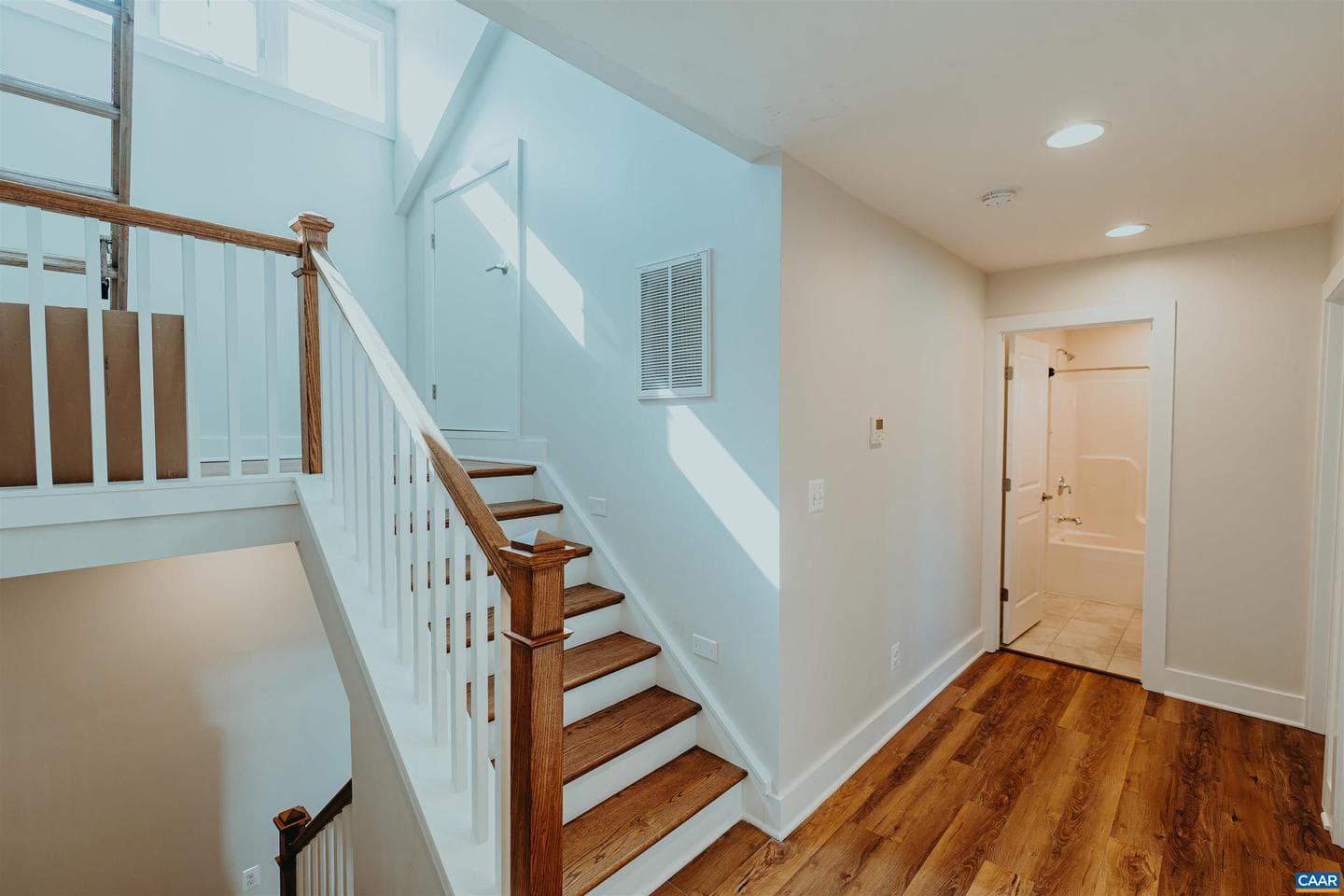 528 Trailside Dr photo 36