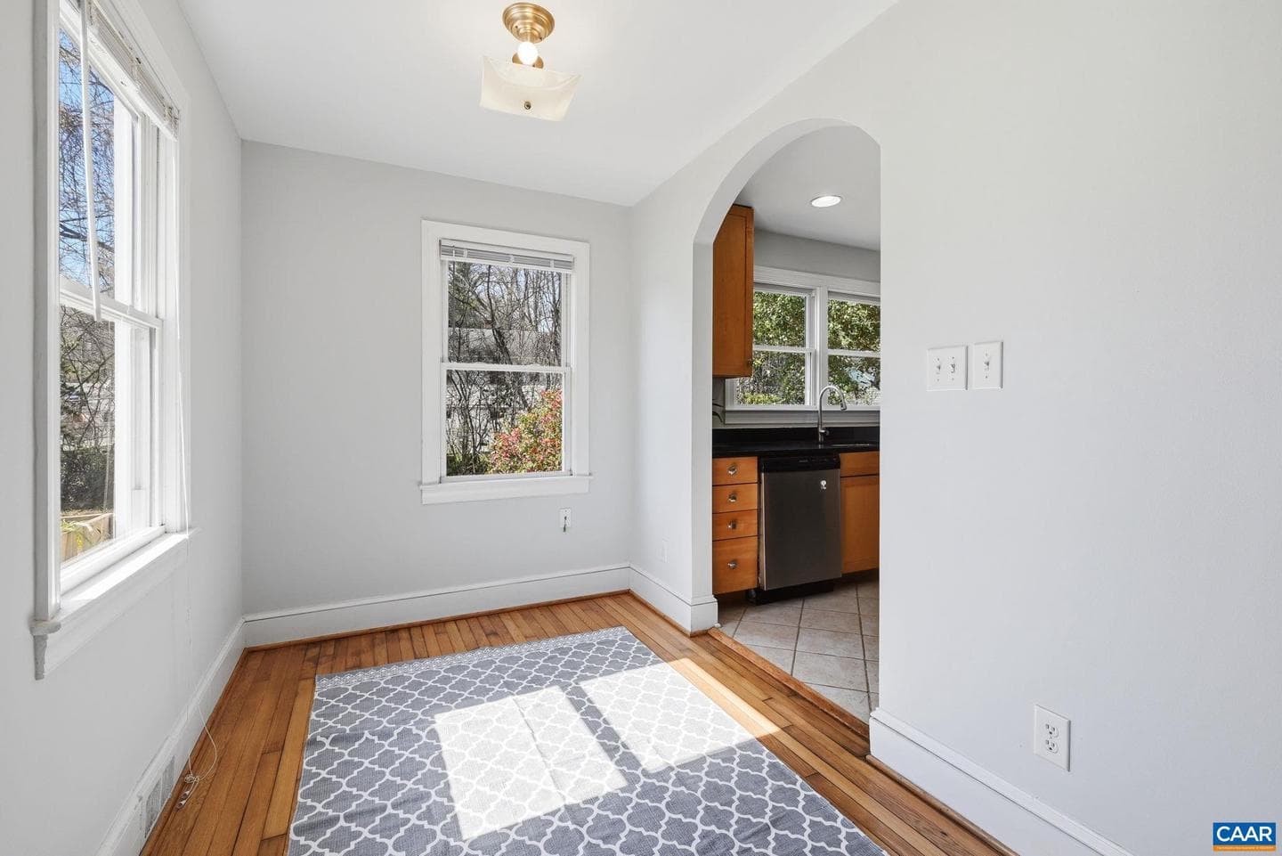 1641 Cherry Ave photo 11