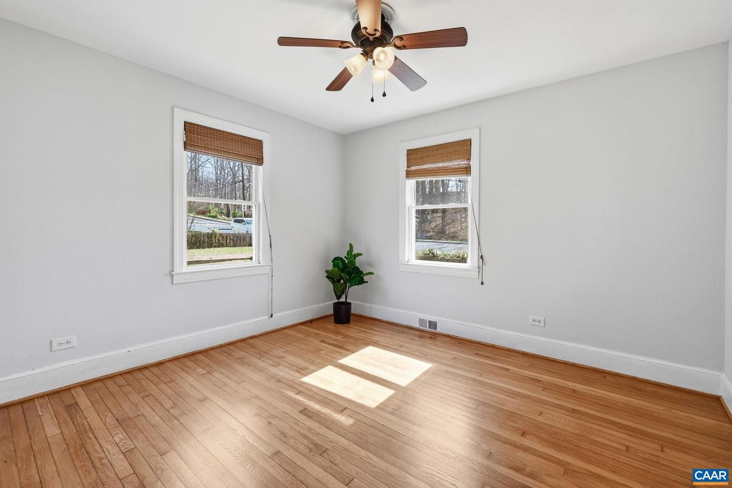 1641 Cherry Ave photo 21