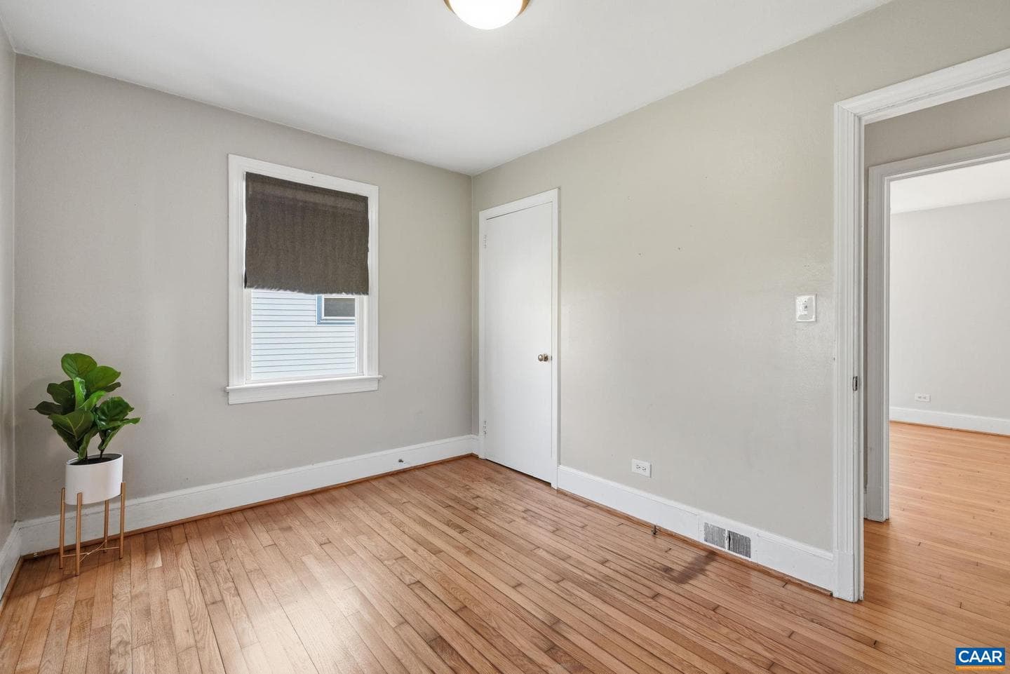 1641 Cherry Ave photo 26