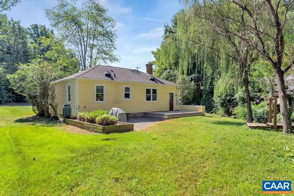 1641 Cherry Ave photo 42