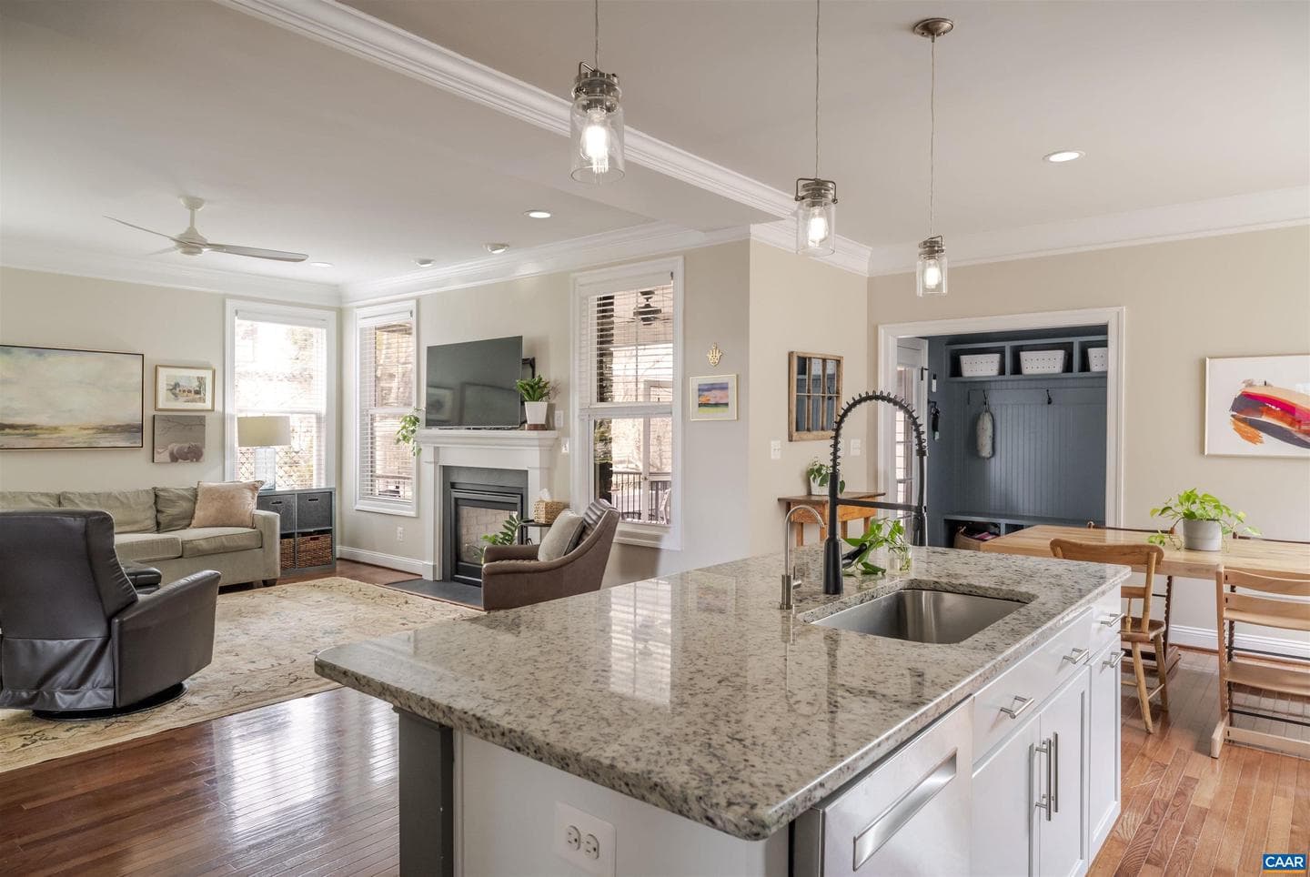 1311 Dabney Grv photo 9
