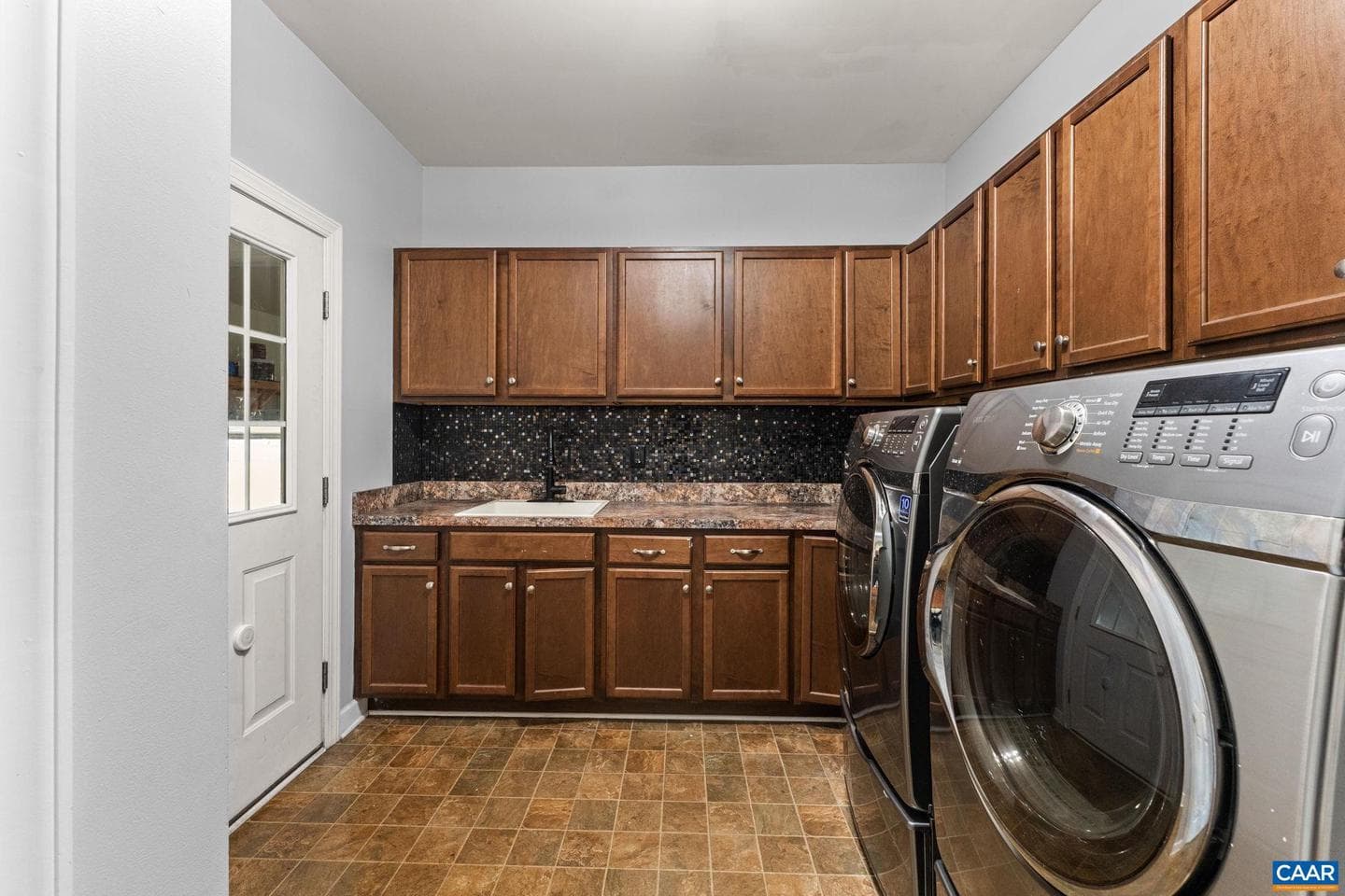 12 Longford Dr photo 25
