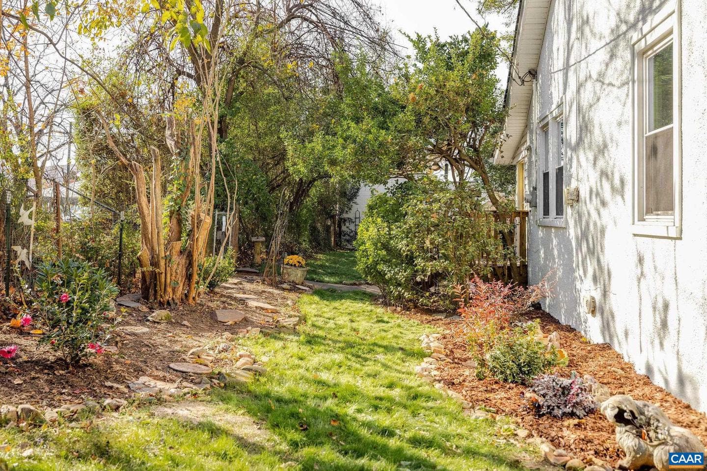 1016 Elliott Ave photo 32