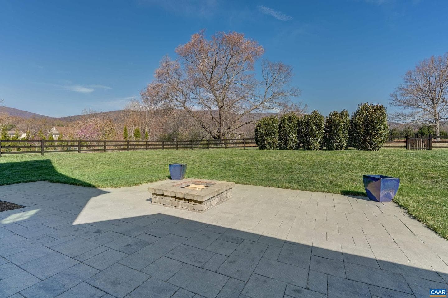 7659 Birchwood Hill Rd photo 3