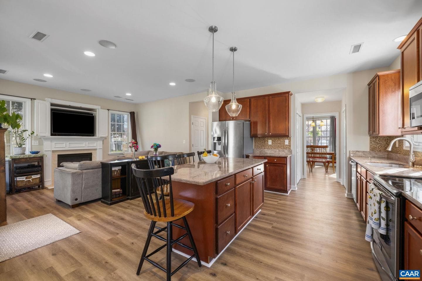 5518 Hill Top St photo 11