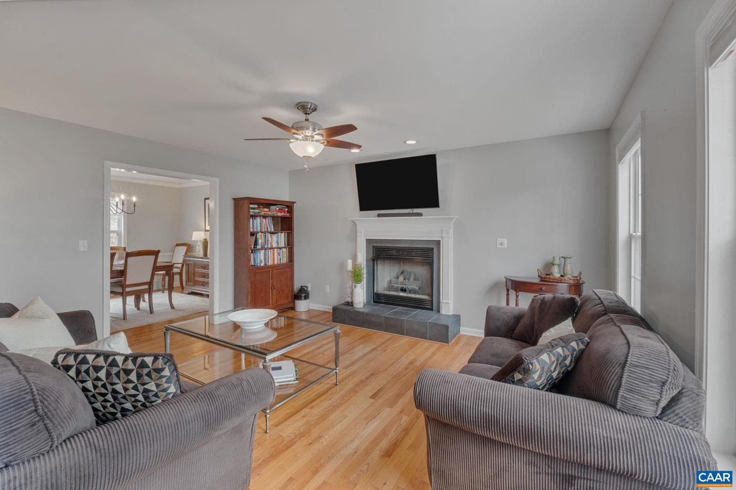 1767 Honeysuckle Ln photo 5