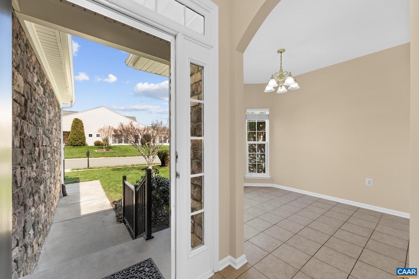 598 Mistland Trl photo 6