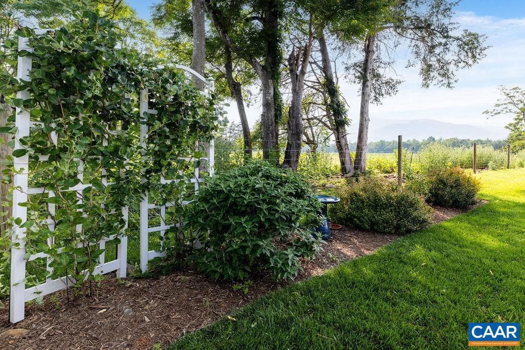 80 Apple Blossom Ct photo 32
