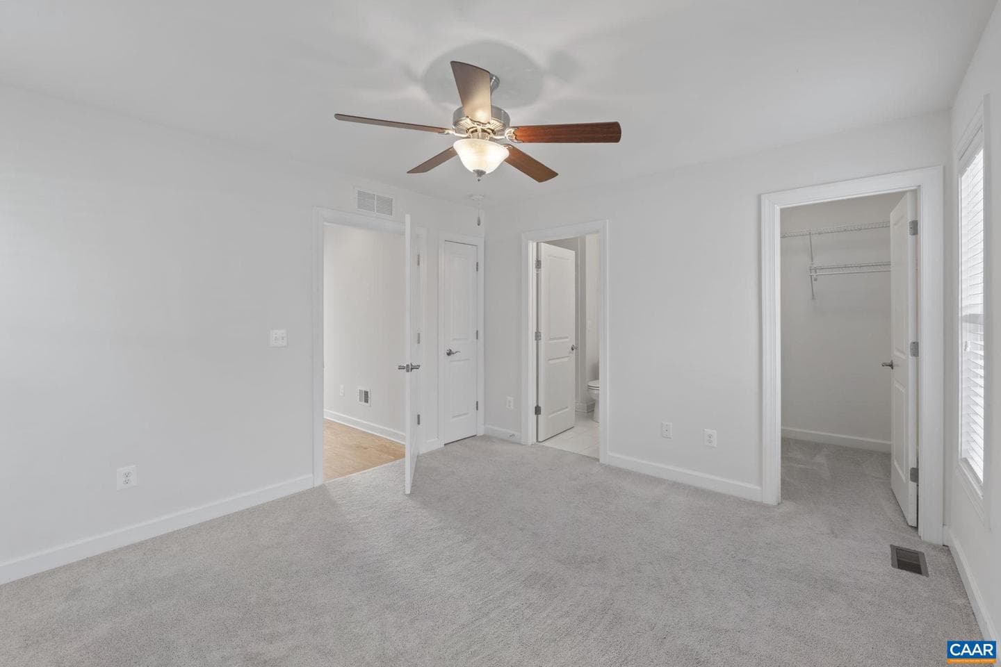 1429 Midland St photo 23